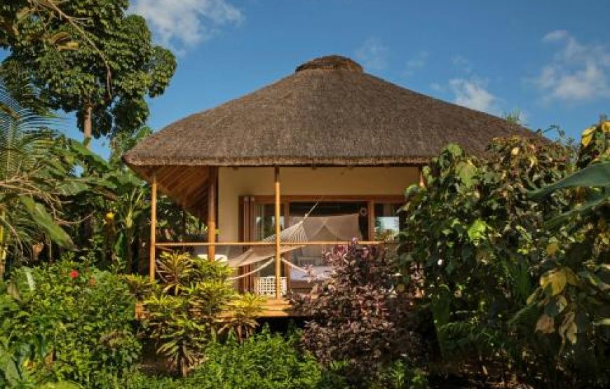 Bungalow with Garden View