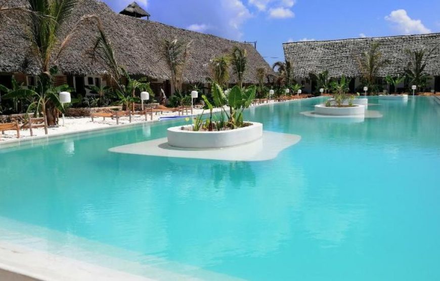 Bungalow with front Pool view