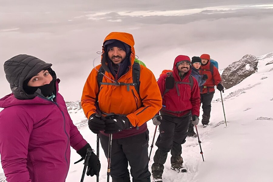 DAY 6: KARANGA CAMP (3963) TO BARAFU CAMP (4640m)